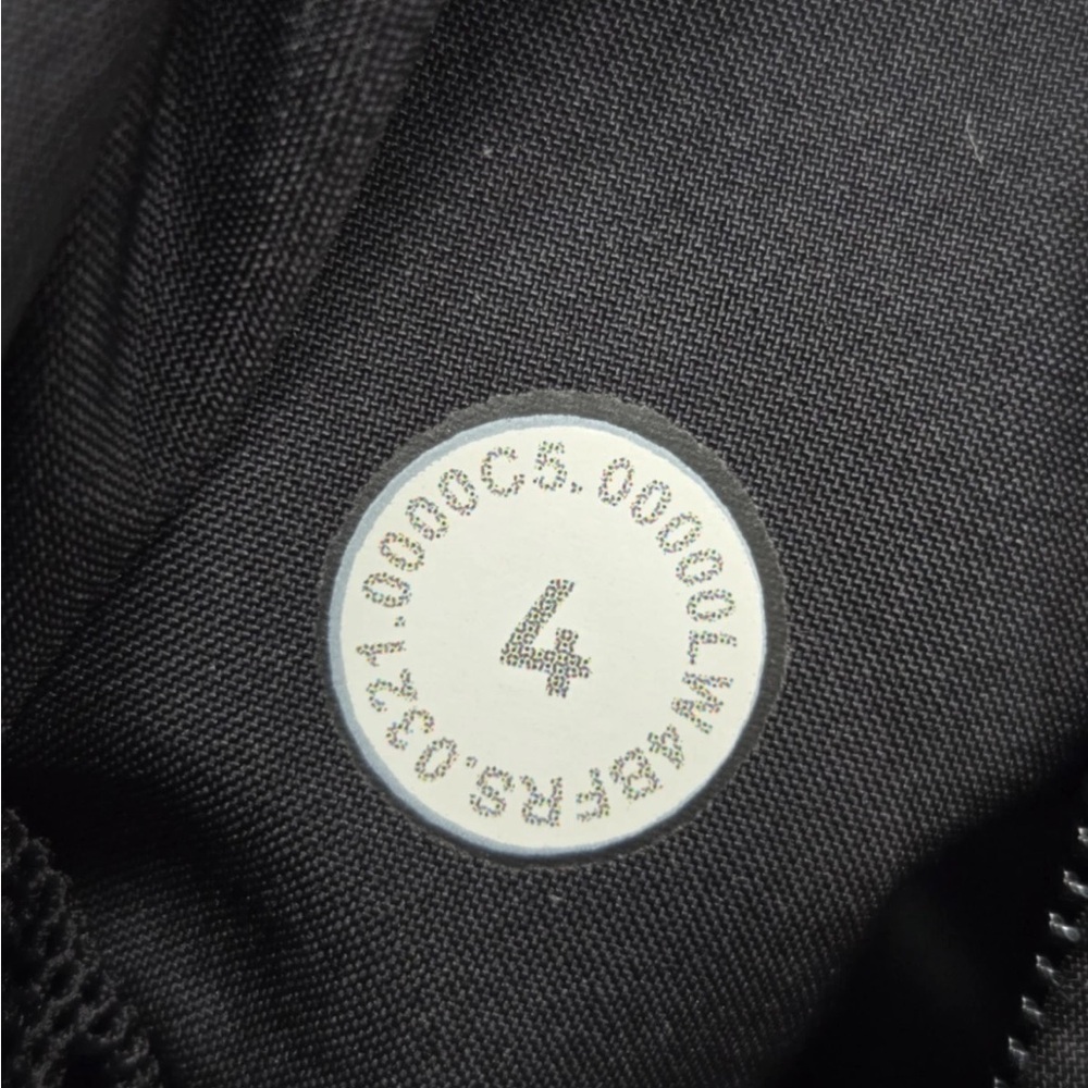 Lululemon Rain Chaser Jacket Black Size 4 Womens - Picture 8 of 11